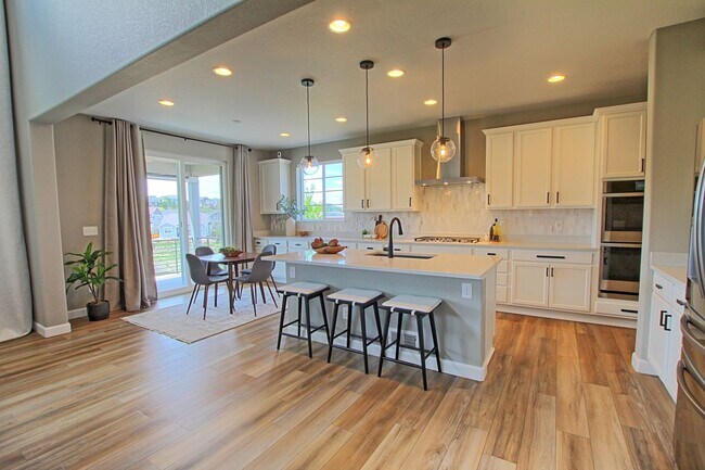 Building Photo - Luxury 5 bed for Rent in Blacktail at The ...