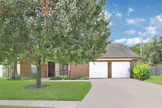 Primary Photo - 2215 Saradon Dr