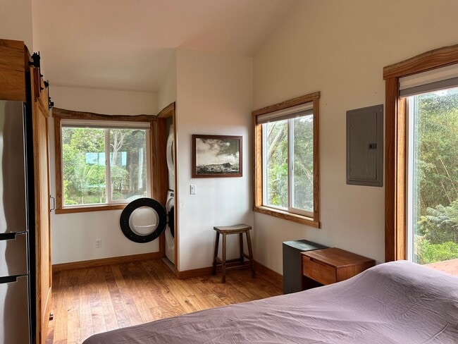 Building Photo - Furnished Luxury Ocean-View Studio | Hawi | Fiber + W/D