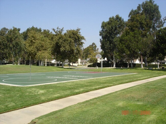 Building Photo - 171 Greenfield-