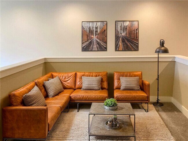 Building Photo - Spacious unit at Sunset Ridge Condos in Tw...