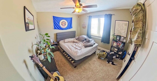 Building Photo - Cute West Side Home W/ Two Car Garage + Fenced In Yard + Rooftop Balcony! Available June 4th!