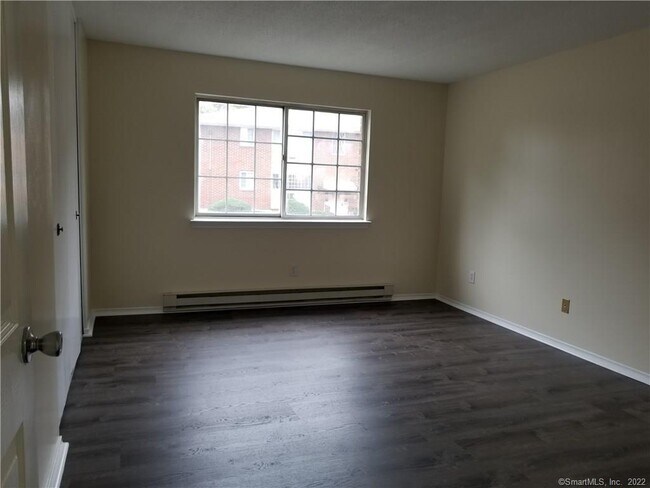 Building Photo - 205 Bretton St