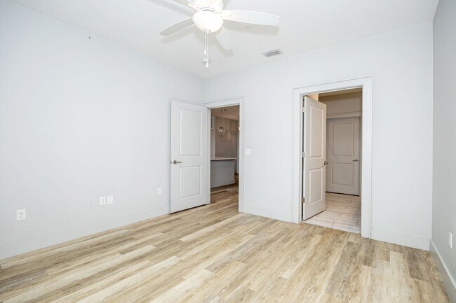 Building Photo - 2501 Bienville Blvd