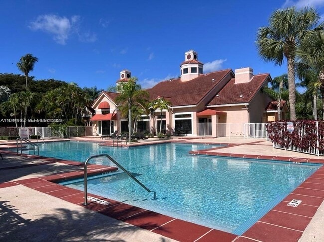 Building Photo - 10440 SW 156th Ct