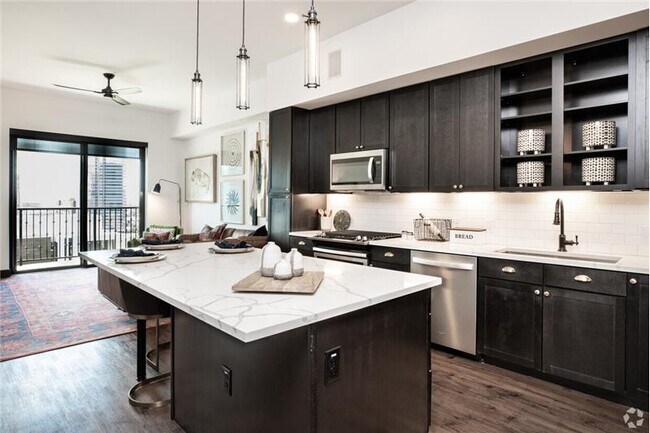 Building Photo - 402 Guadalupe St