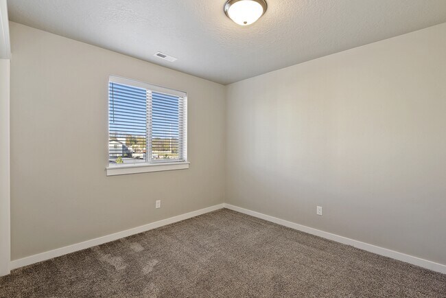 Building Photo - 4192 E Esperanto St