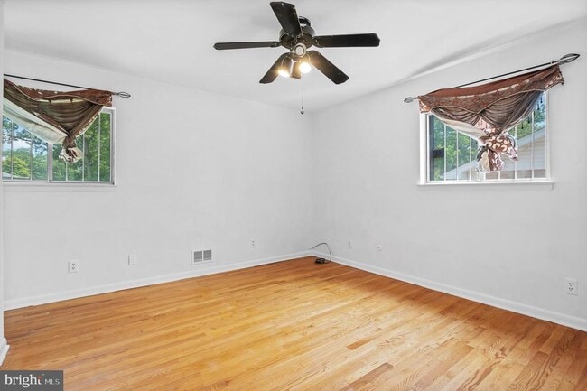 Building Photo - 6311 Barrs Ln