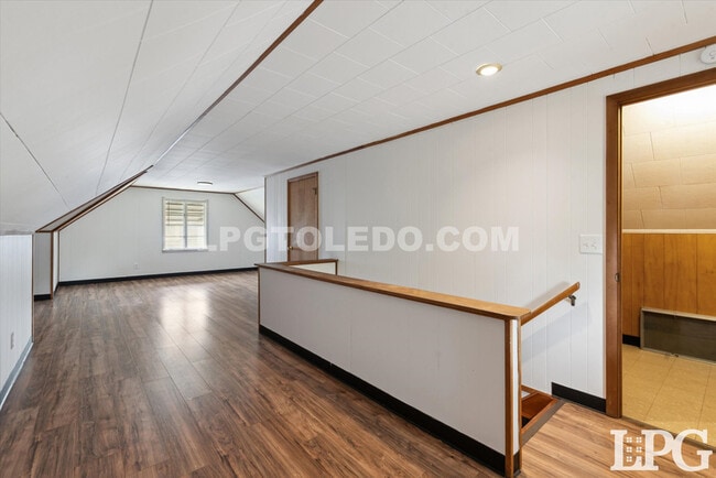 Building Photo - 3132 Mulberry St