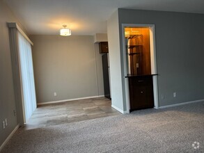 Building Photo - 1 Bedroom 1 Bath Apartment Available