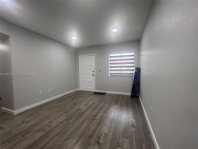 Building Photo - 5420 W 21st Ct