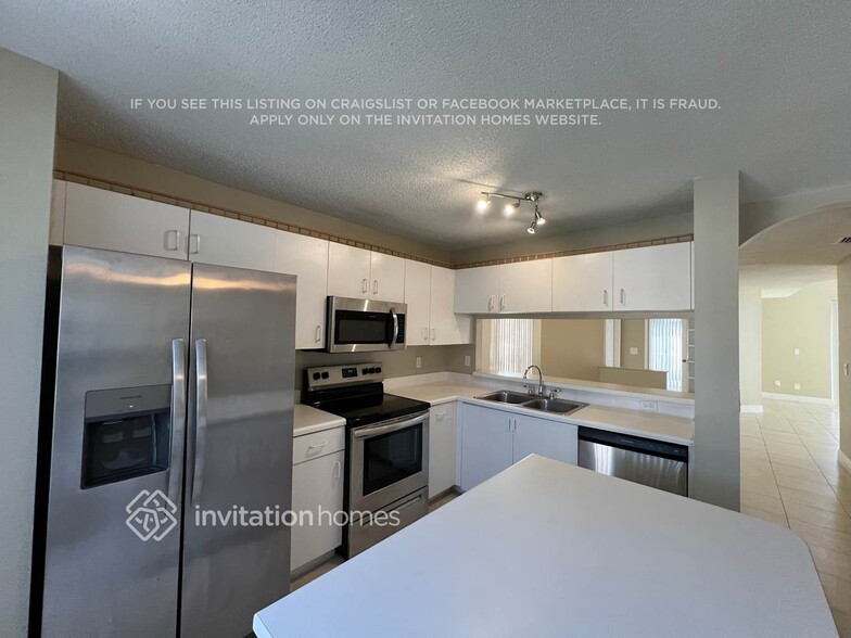 Building Photo - 11228 NW 46th Dr