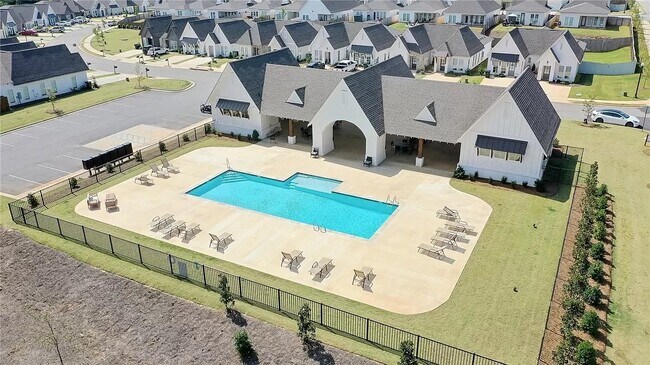 Building Photo - 1156 Burrow Cir