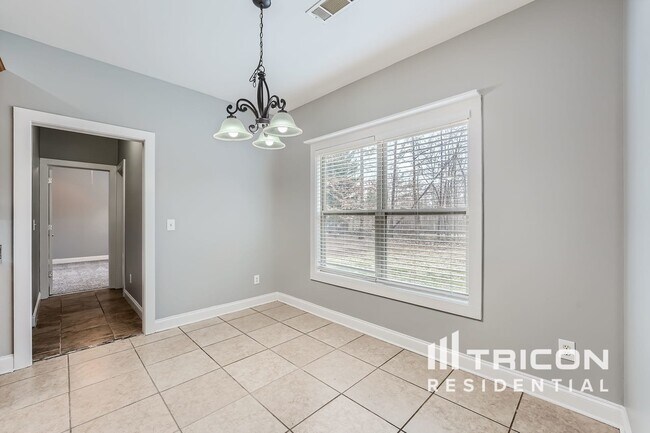 Building Photo - 294 Sweetwater Bridge Cir