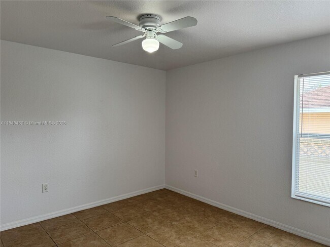 Building Photo - 13755 SW 48th Ct