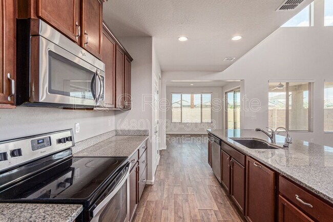 Building Photo - 1130 W Danish Red Trail