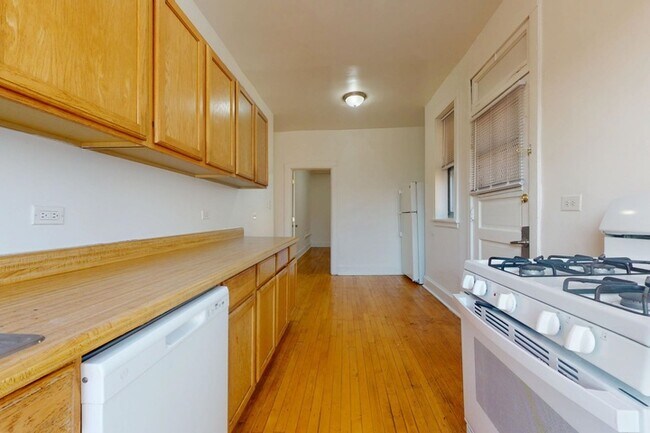 Floorplan - 5300-5308 S. Greenwood Avenue