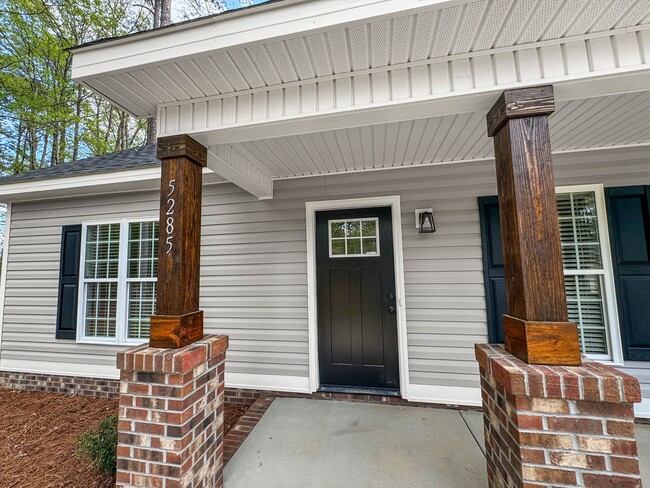 Building Photo - Introducing Your Dream Home in Nash County's Tar River Reservoir Area!  Lawn Care Included!