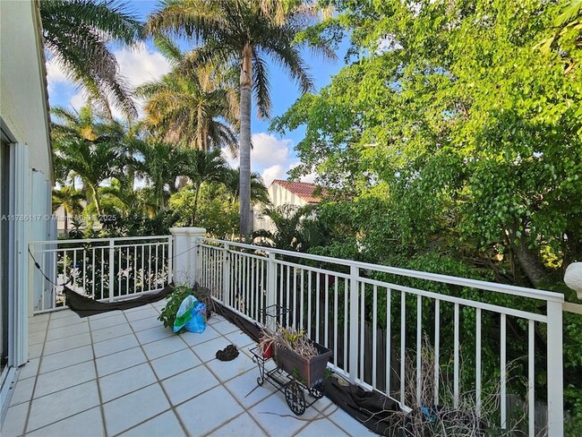 Building Photo - 4653 NW 94th Pl