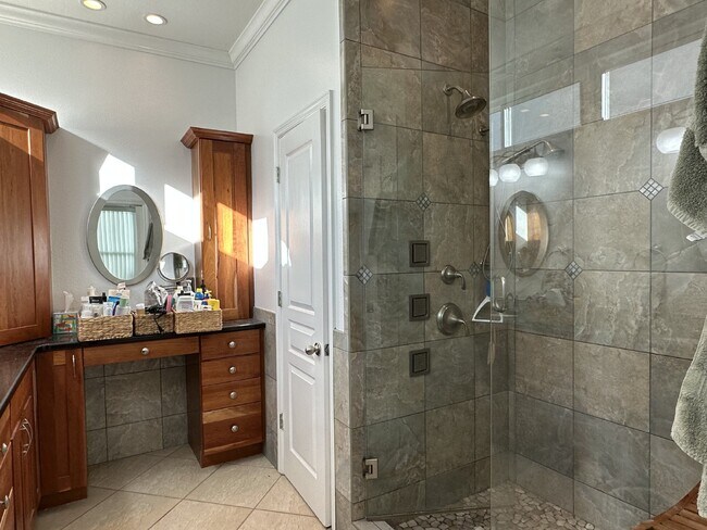 Building Photo - Your Dream Golf Lifestyle Awaits in Fairwa...