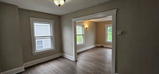 Building Photo - 10325-10325 Bernard Ave