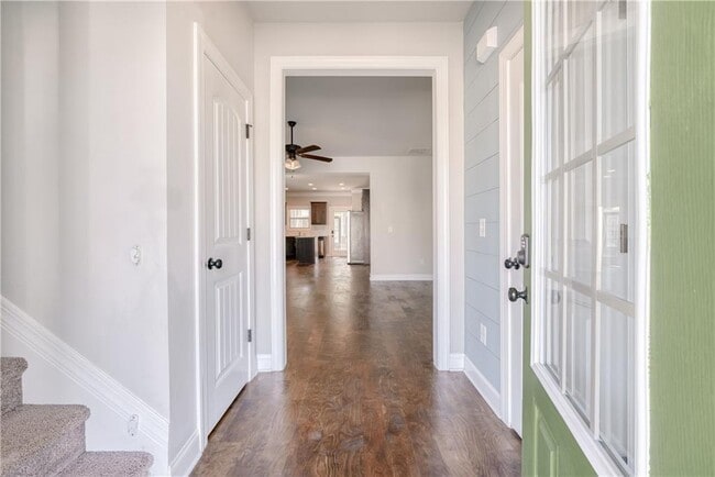 Building Photo - 428 Meadow Vista Ln