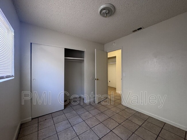 Building Photo - 7921 Montgomery Ave