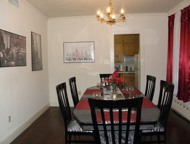 Building Photo - University Commons - Off- Campus Student Apts