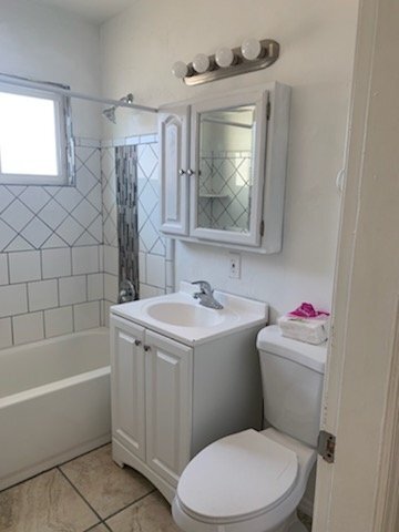 Building Photo - 4634 E Montecito St