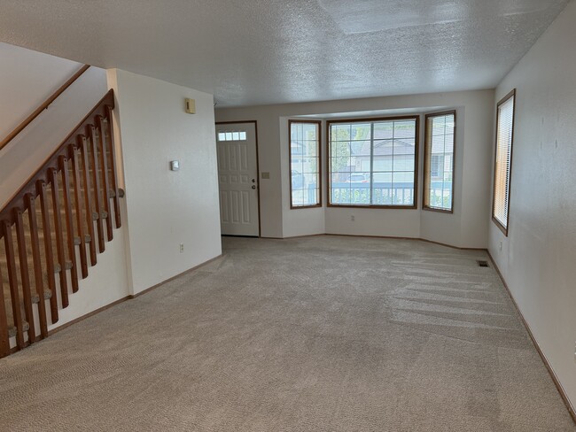 Building Photo - 7050 SW 174th Ave