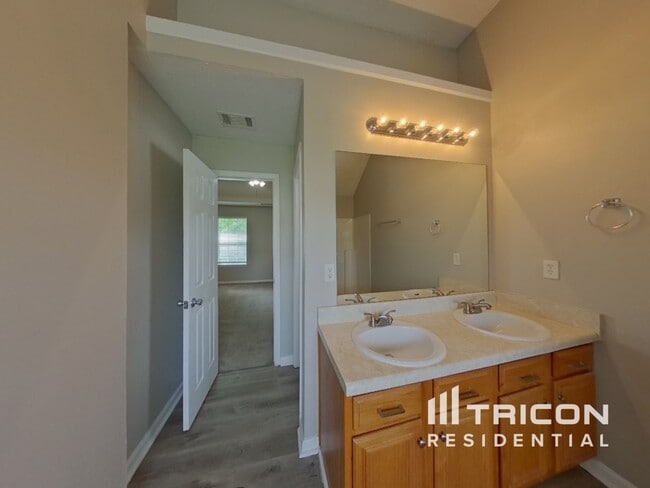 Building Photo - 6684 Overlook Ridge