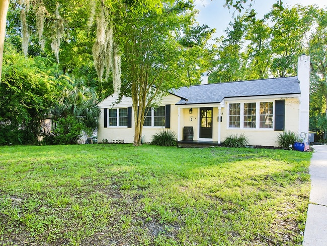Building Photo - 1554 Geraldine Dr