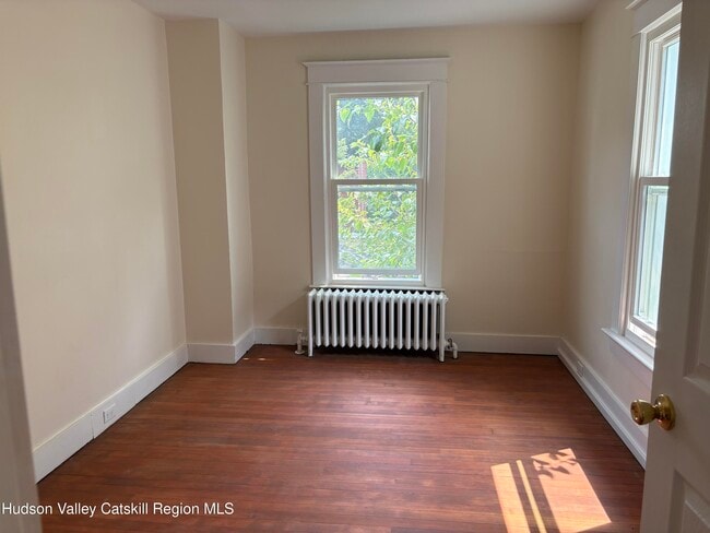 Building Photo - 56 Cedar St
