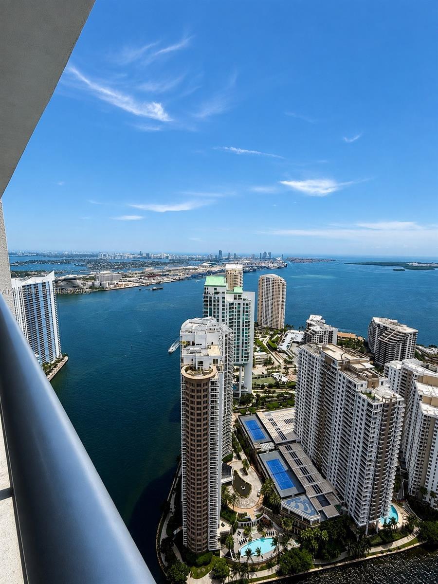 Building Photo - 465 Brickell Ave