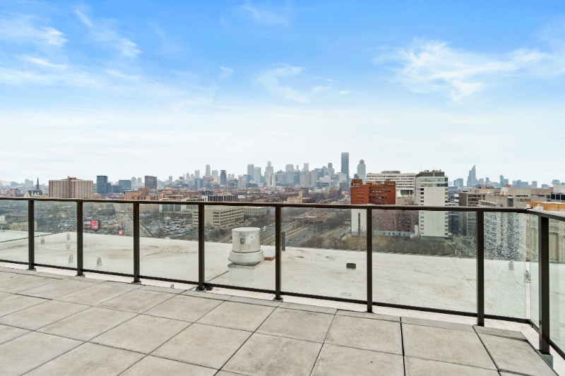 Building Photo - 1946 W Ogden Ave