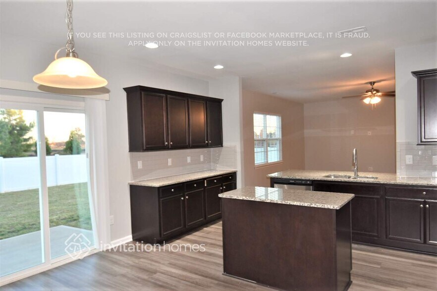 Building Photo - 237 S Great White Way