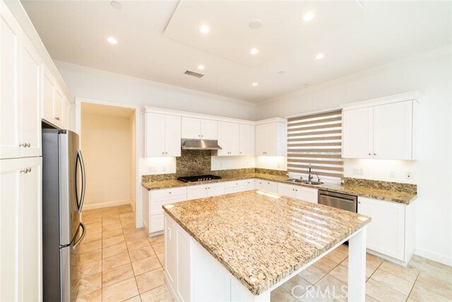 Building Photo - 52 Henson
