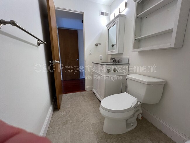 Building Photo - 938 Lea Dr