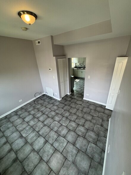 Building Photo - 2152 W 19th St