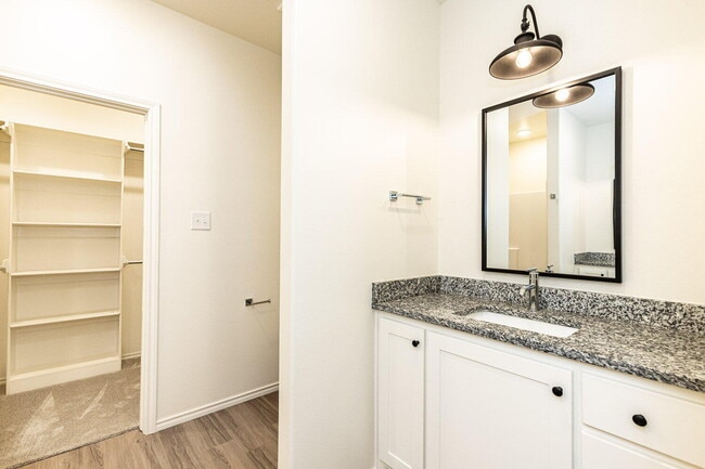 Building Photo - 5549 Lehigh St