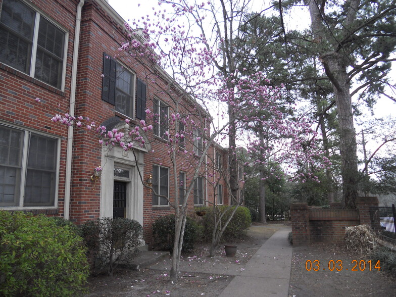 Building Photo - 4103 Devine St