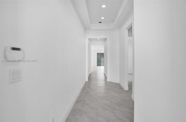 Building Photo - 8450 NW 39th Ct