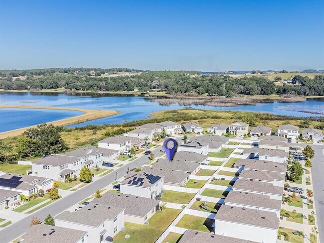 Building Photo - 13748 Wineberry Dr