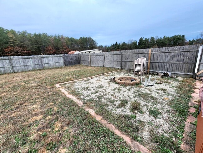 Building Photo - 6039 Morris Lake Rd