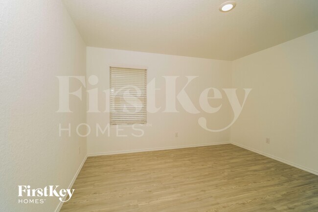 Building Photo - 13022 Rosemary Cove