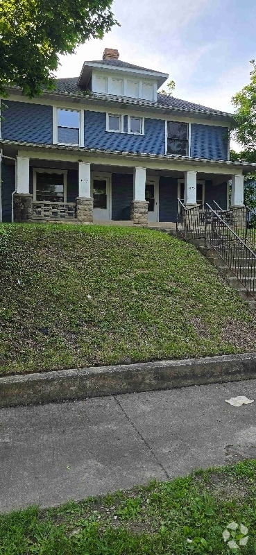 Building Photo - 1127.5 Garfield Ave
