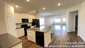 Building Photo - 612 Waterway Ave