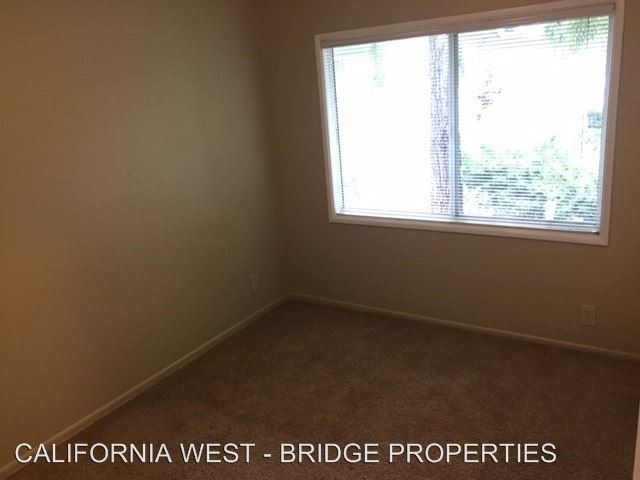 Building Photo - 2 br, 1 bath Apartment - 284 N. Chorro