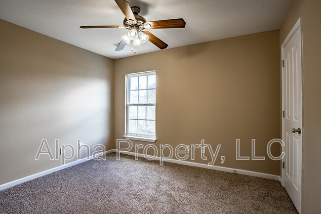 Building Photo - 631 Timber Walk Dr