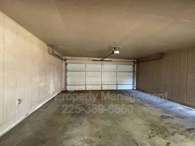 Building Photo - 4513 Woodlyn Dr